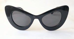 Women's Black Vintage Cat Sunglasses