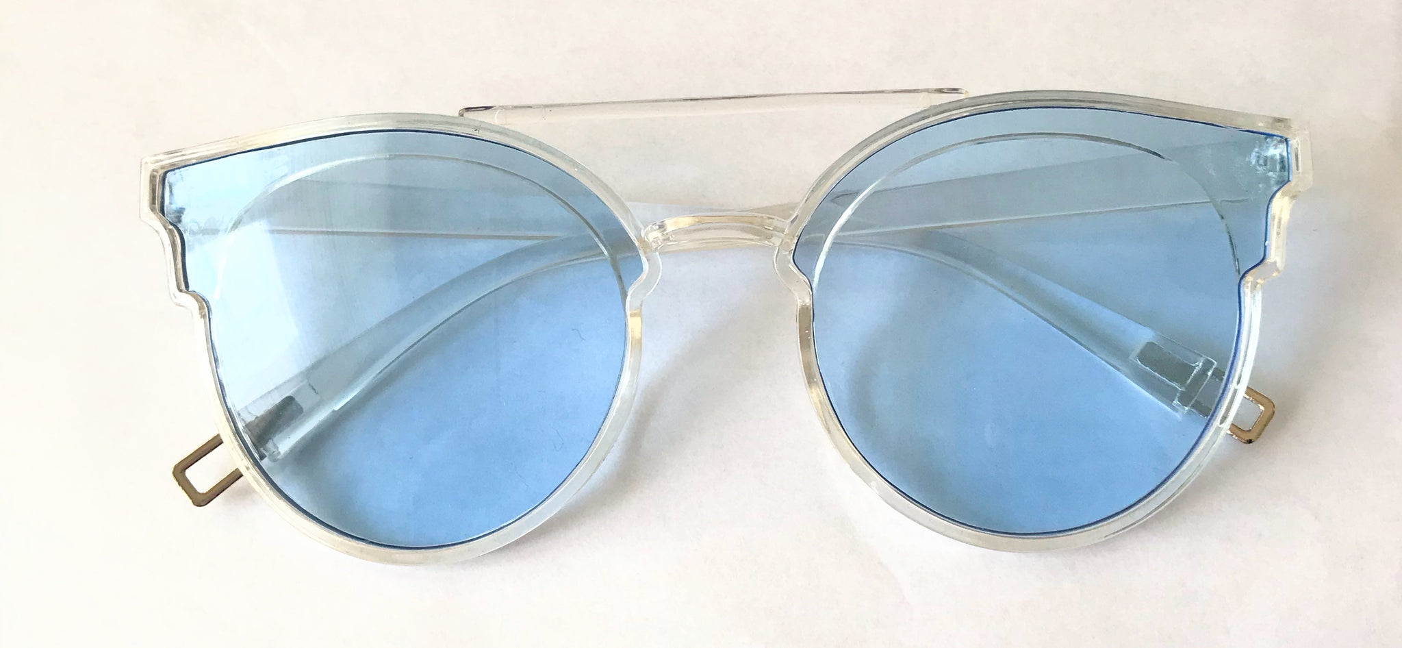 Fashionable Transparent/Blue Cat Eye Sunglasses